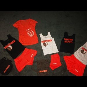 HOOTERS UNIS